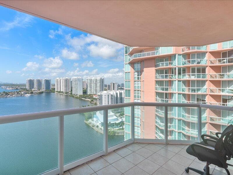 3370 SW Hidden Bay Drive 2409 photo 15