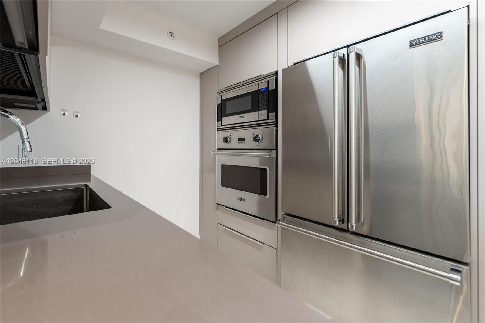 5757 Collins Ave 2207 photo 15