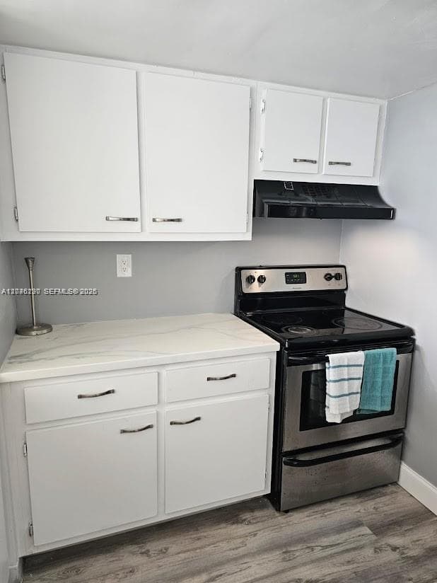 7601 E Treasure Dr 811 photo 7