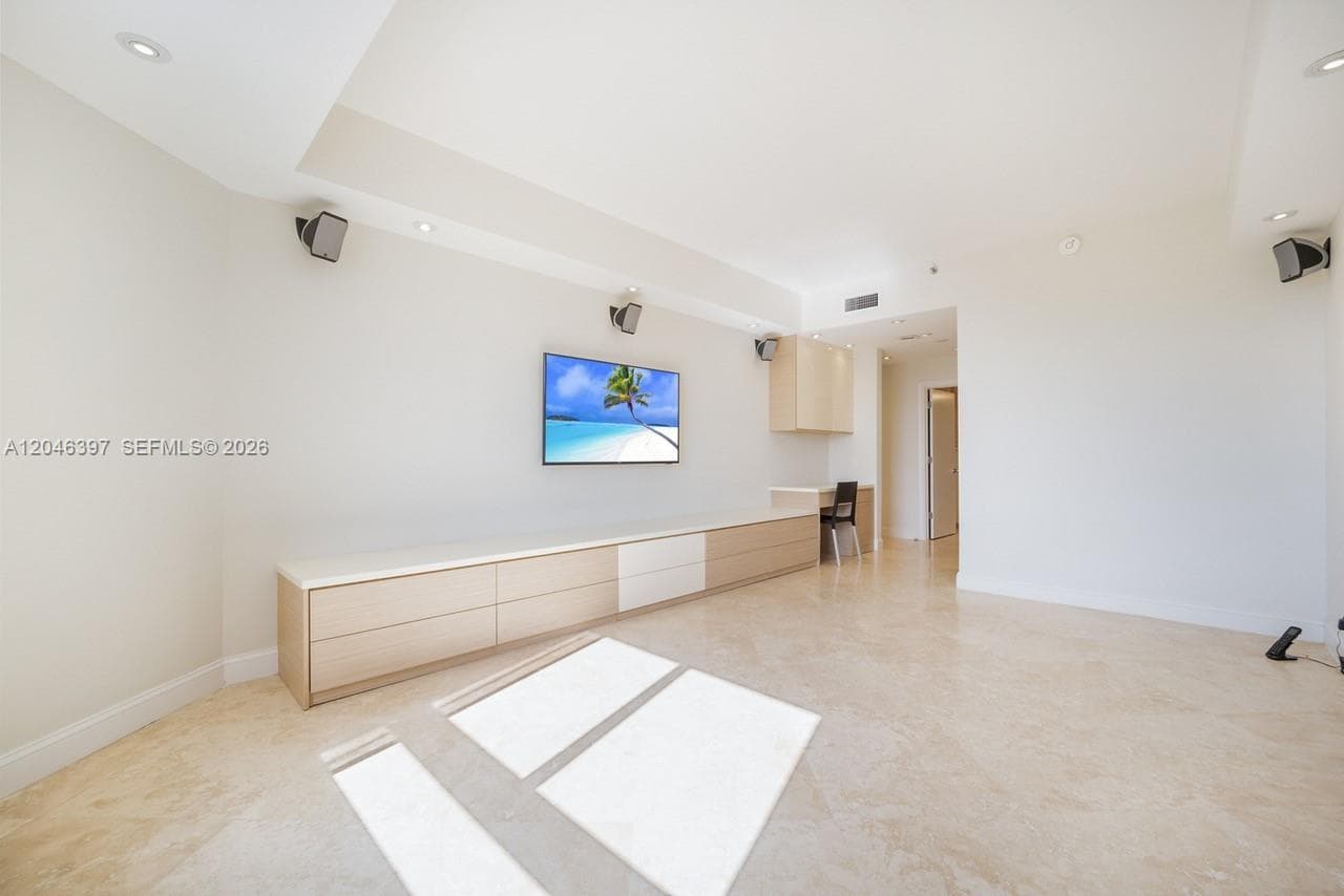 151 Crandon Blvd 439 photo 11