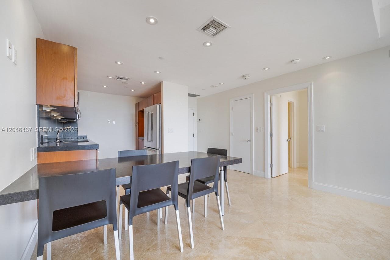 151 Crandon Blvd 439 photo 3
