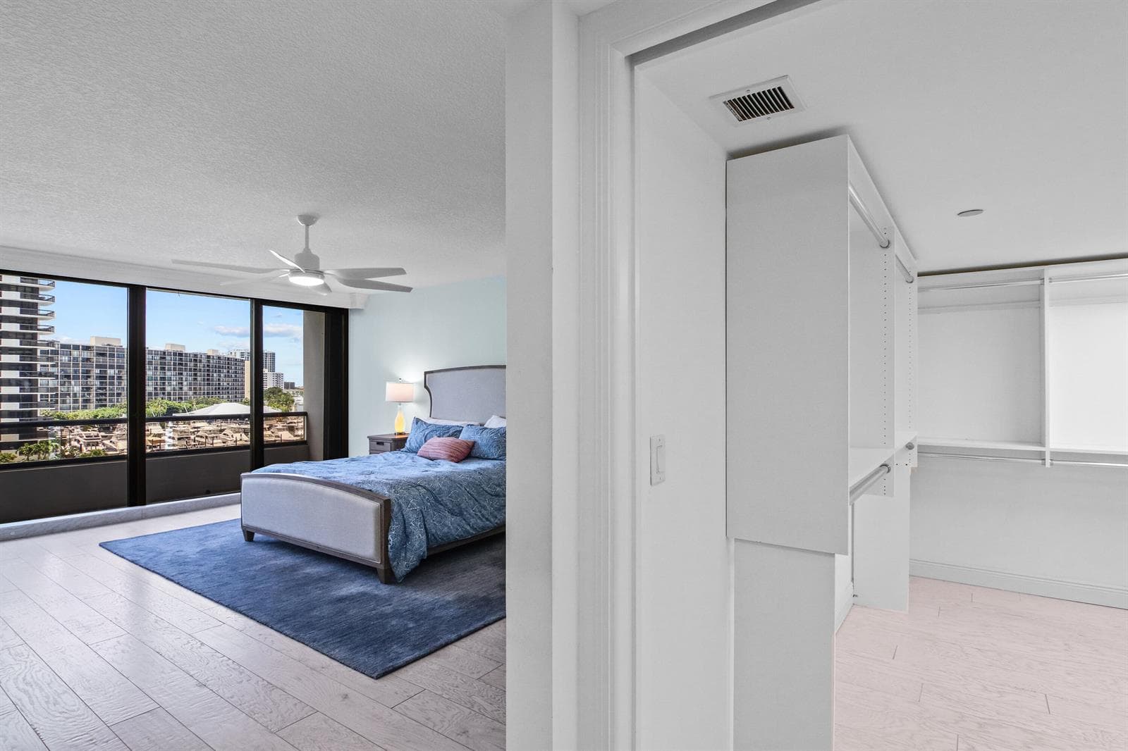 100 Lakeshore Drive 458 photo 11