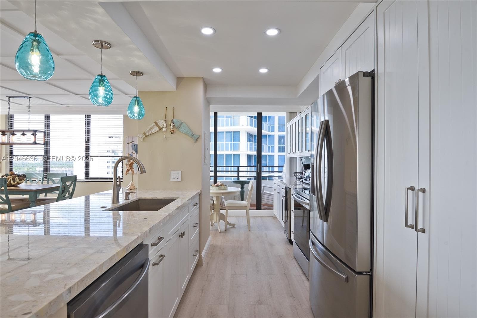3505 S Ocean Dr 1505 photo 2