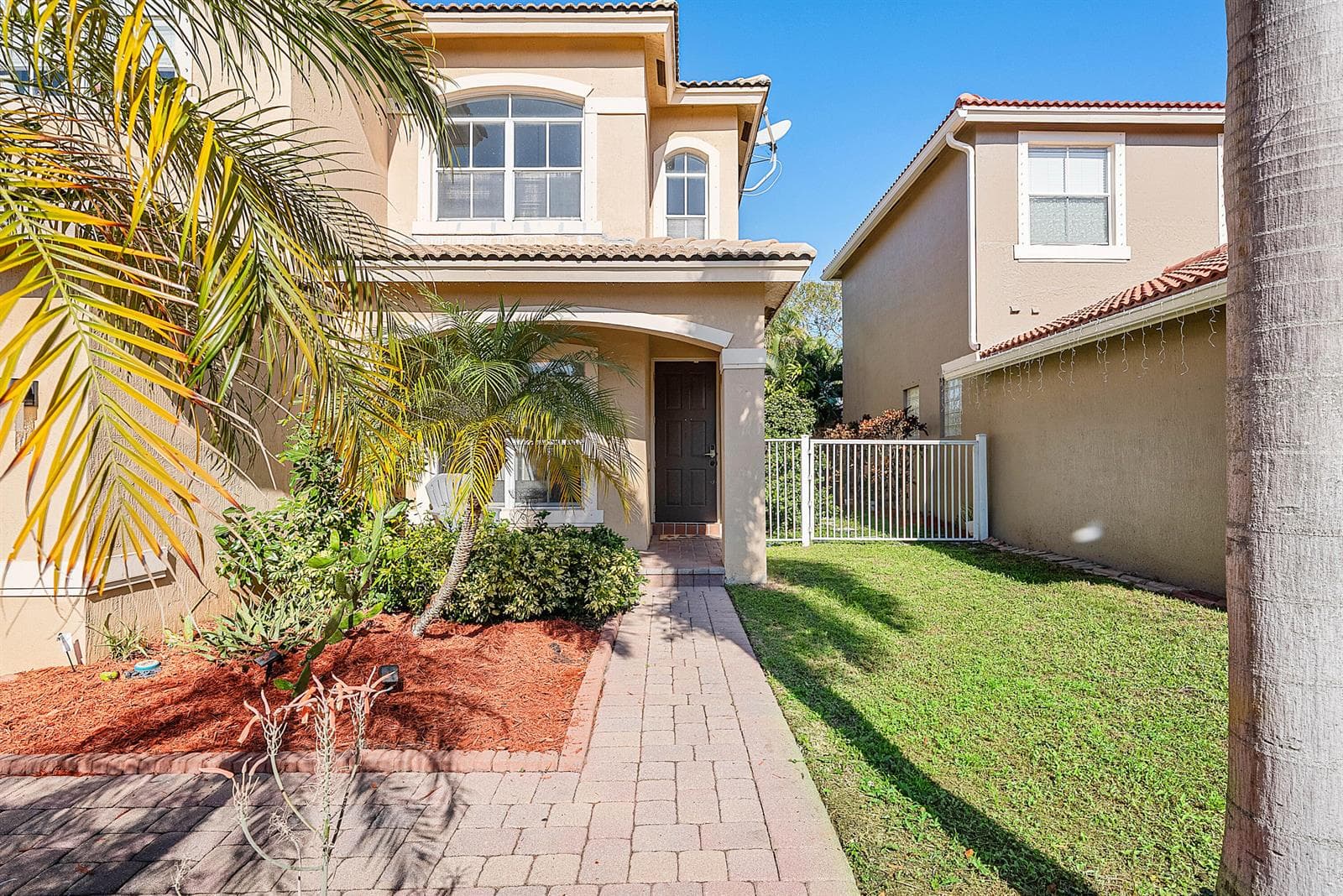 5041 Massy Drive photo 4