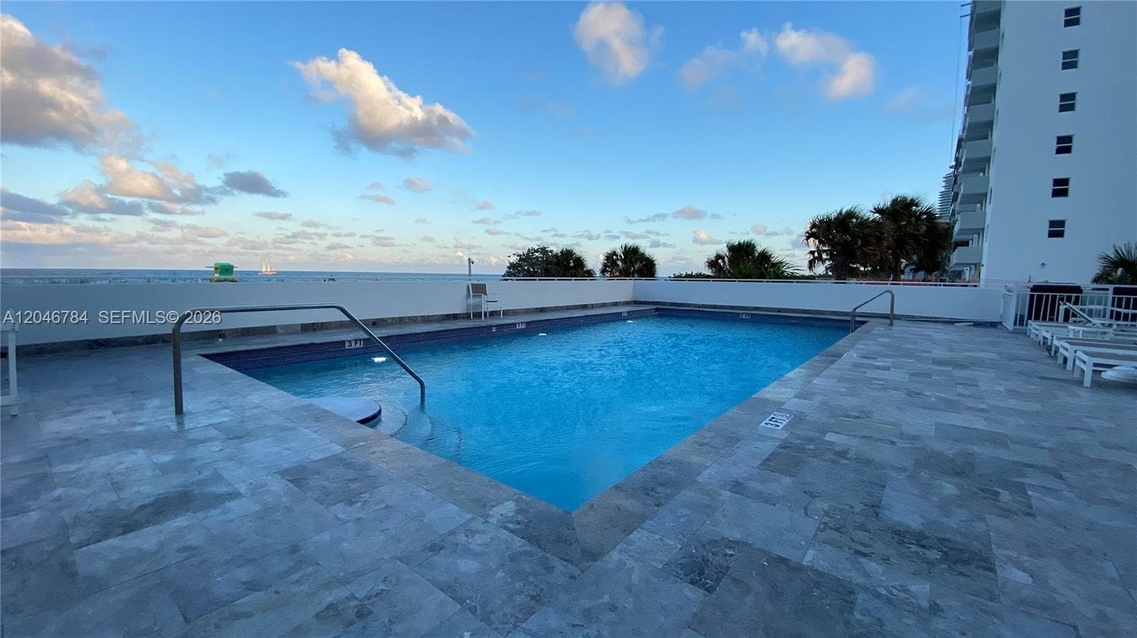 401 Ocean Dr 722 photo 23