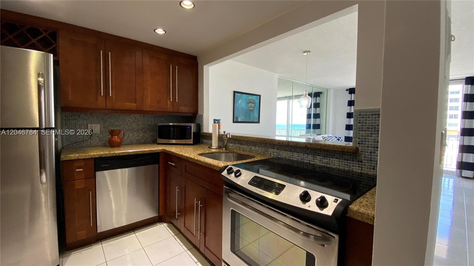 401 Ocean Dr 722 photo 18