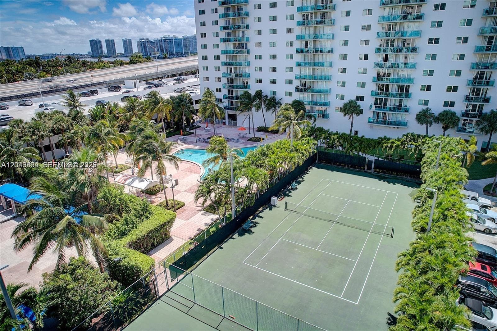 19380 Collins Ave 1423 photo 22