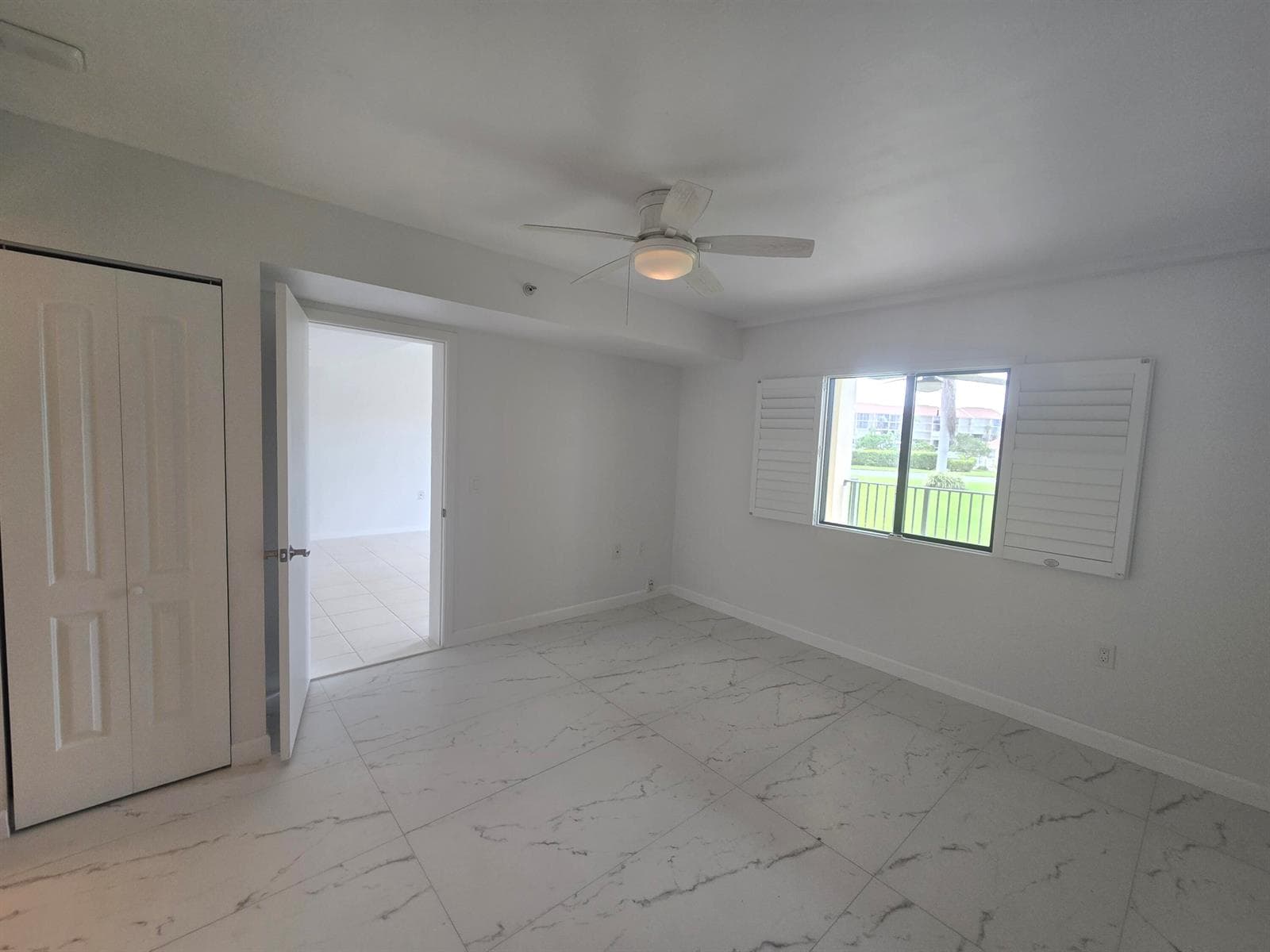 901 Seafarer Circle 104 photo 13