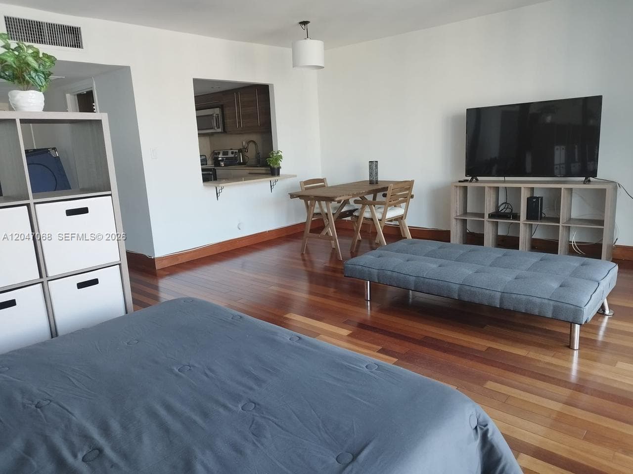 5401 Collins Ave 1110 photo 18