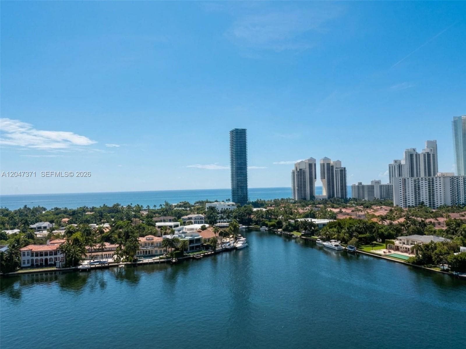 19707 Turnberry Way 16G photo 3