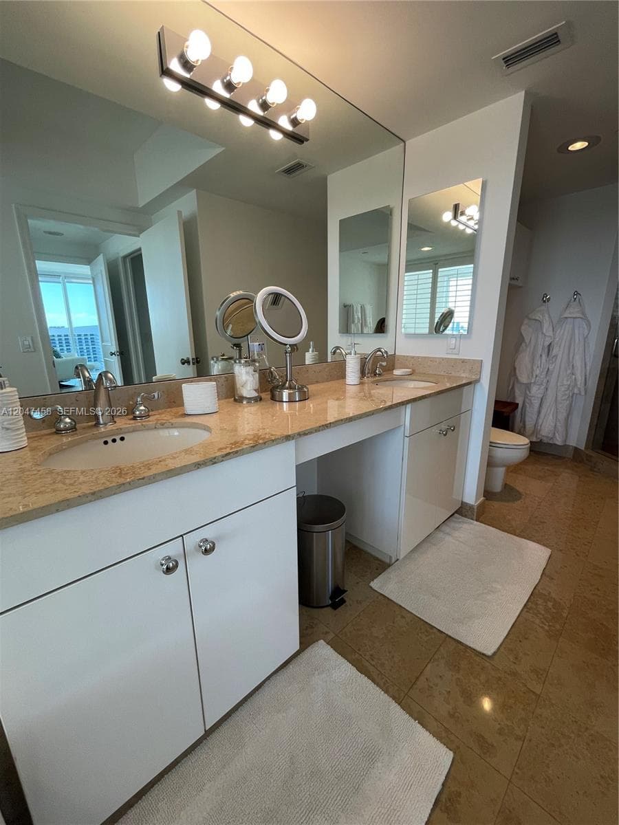 4775 Collins Ave 2305 photo 13
