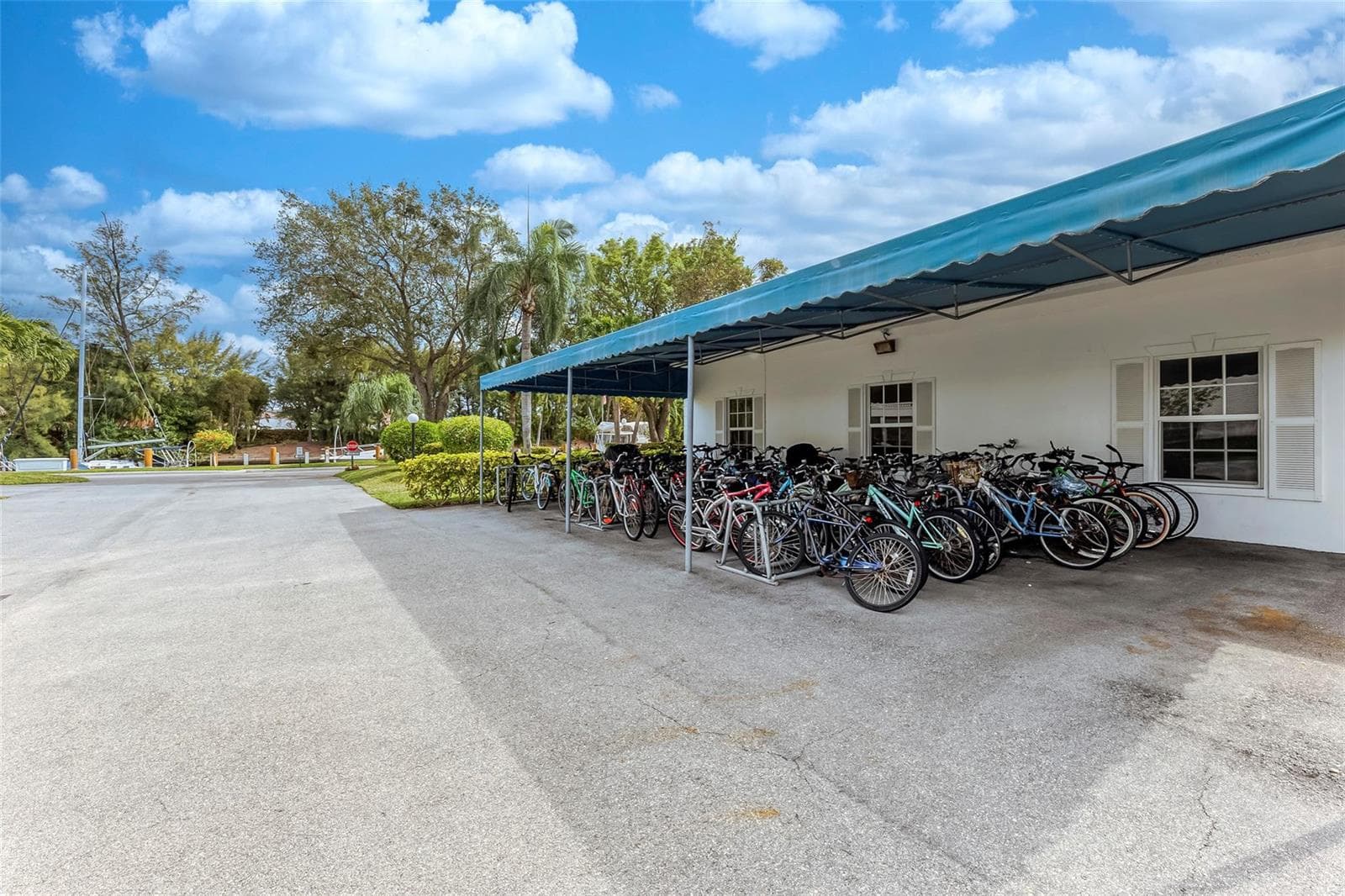 6449 Bay Club Drive 3 photo 19
