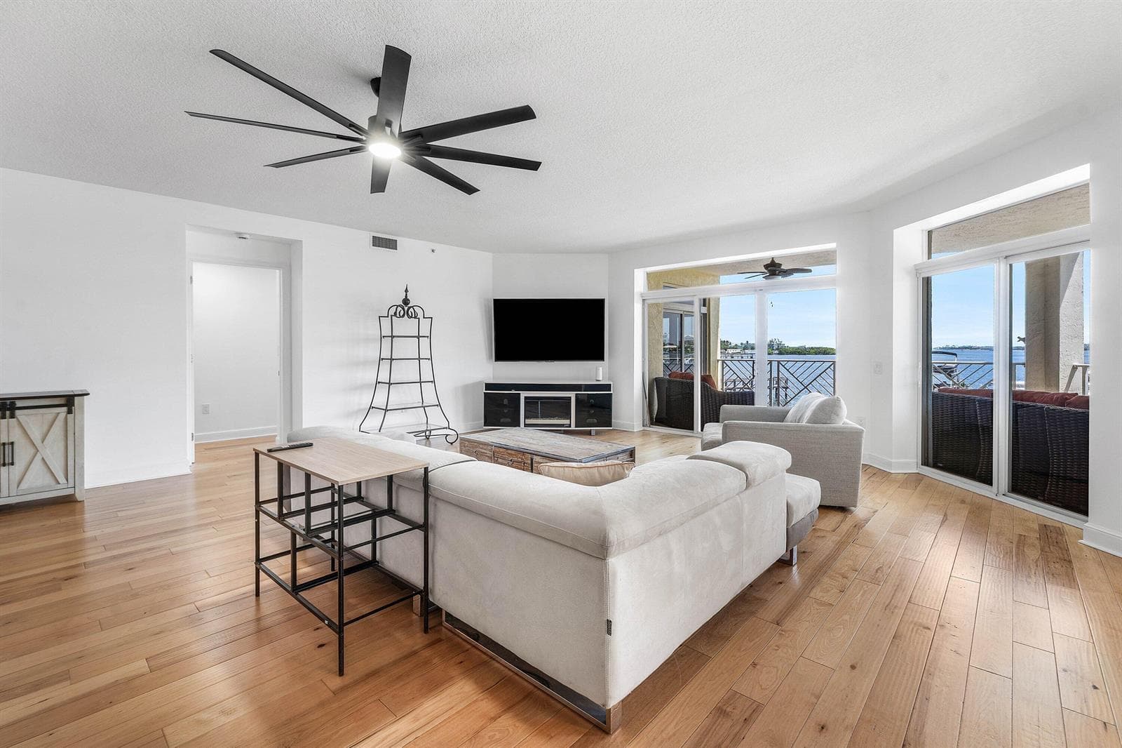 309 E Ocean Avenue 103 photo 13