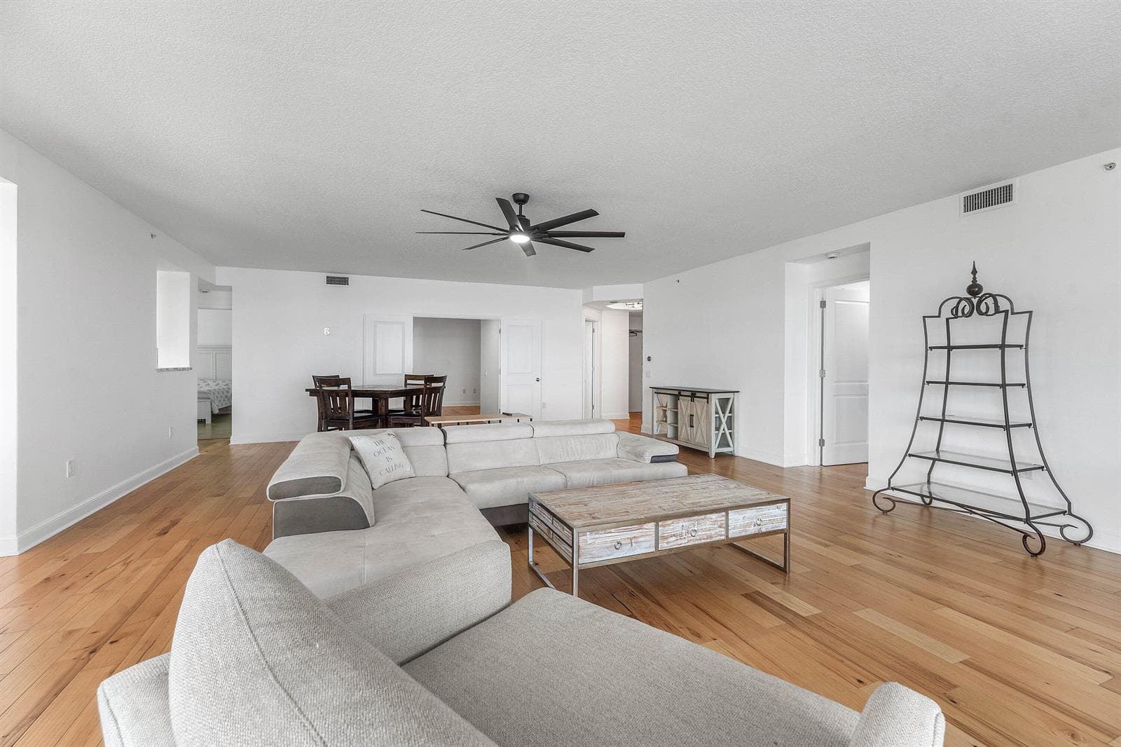 309 E Ocean Avenue 103 photo 22