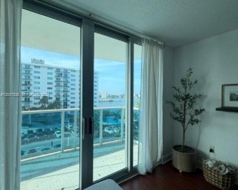 7501 E Treasure Dr 5J photo 12