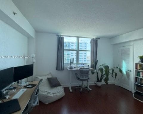 7501 E Treasure Dr 5J photo 3