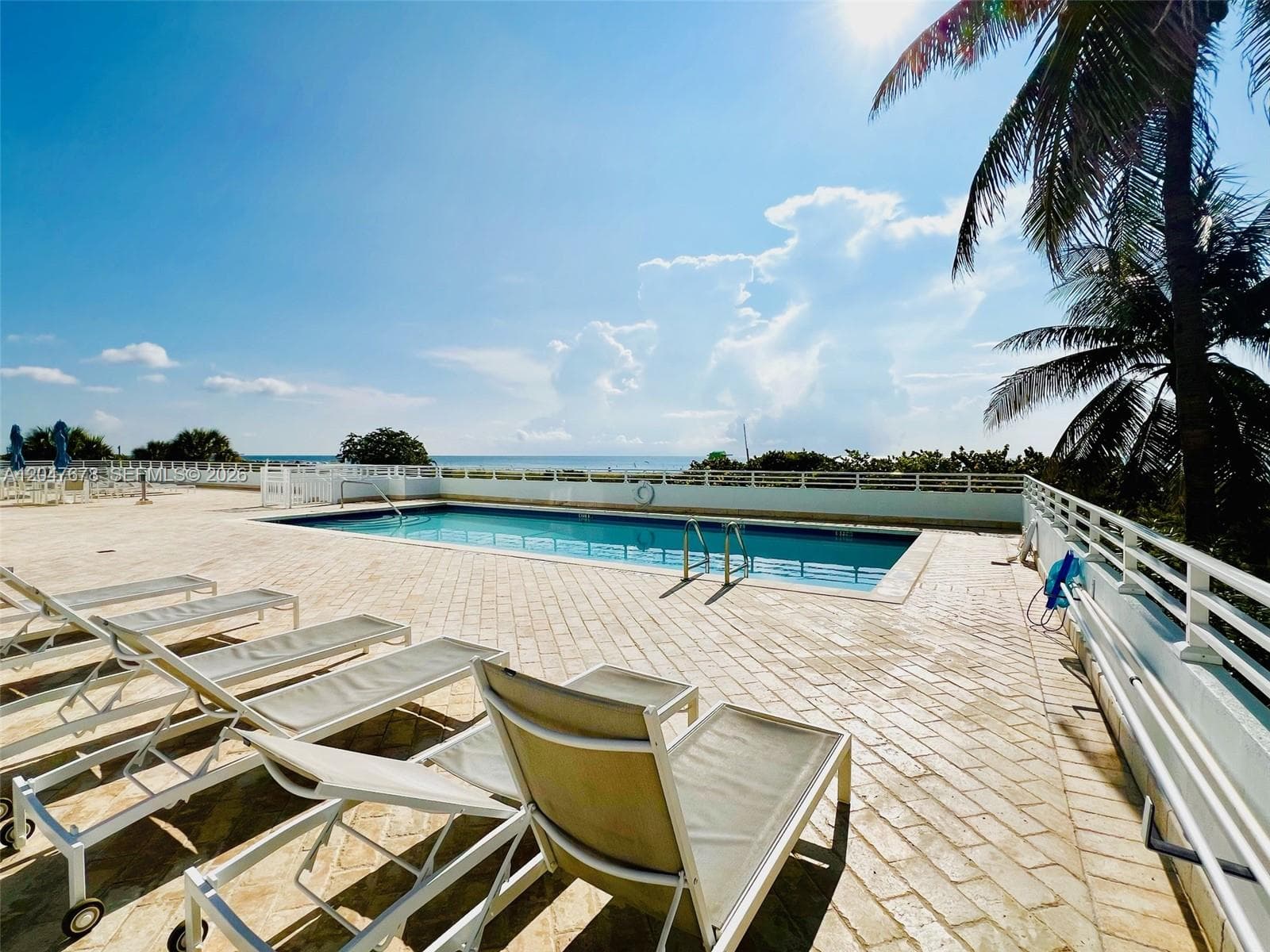 345 Ocean Dr 525 photo 11