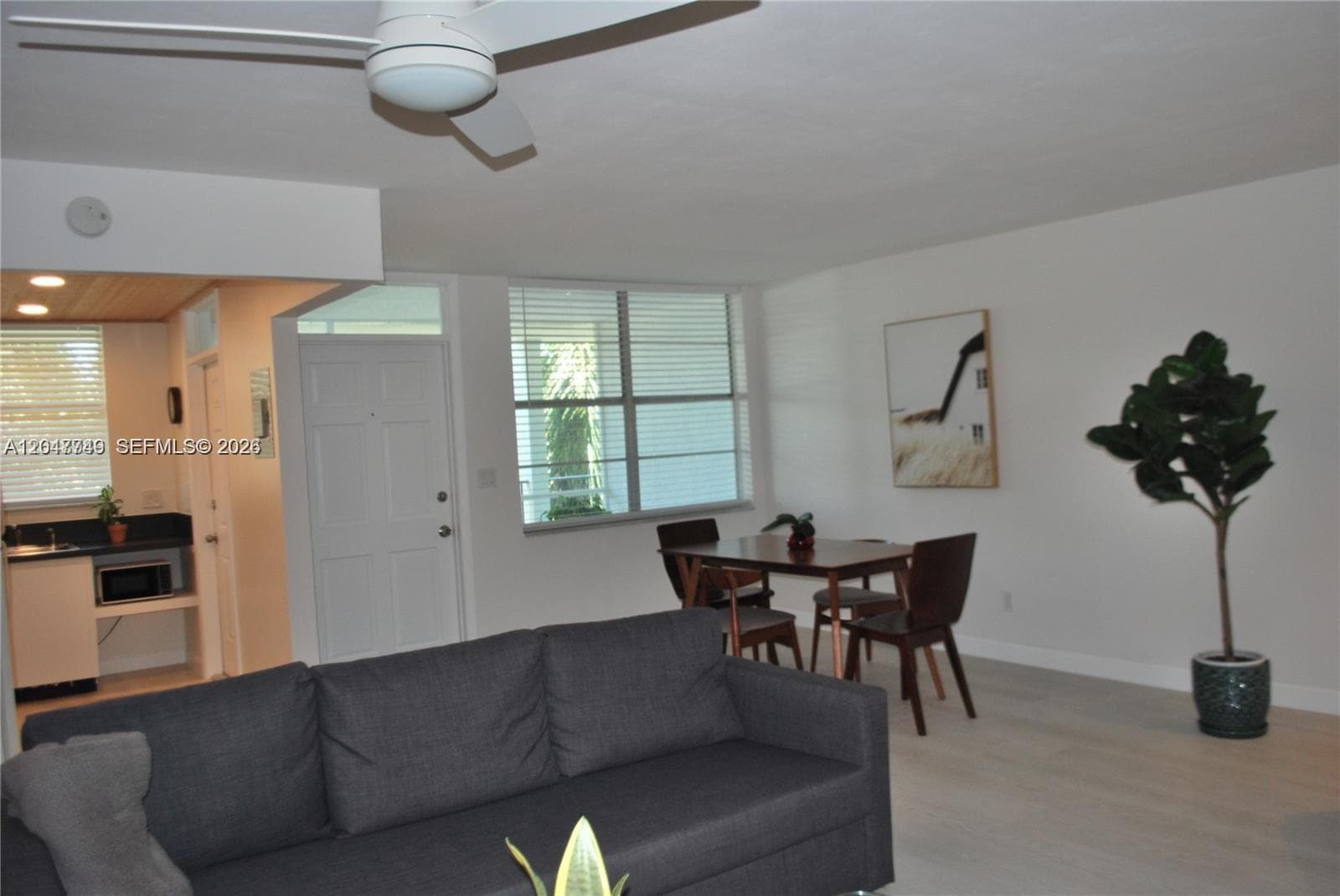 109 Paradise Harbour Blvd 406 photo 2