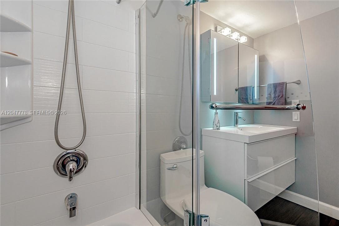 200 Leslie Dr 926 photo 9