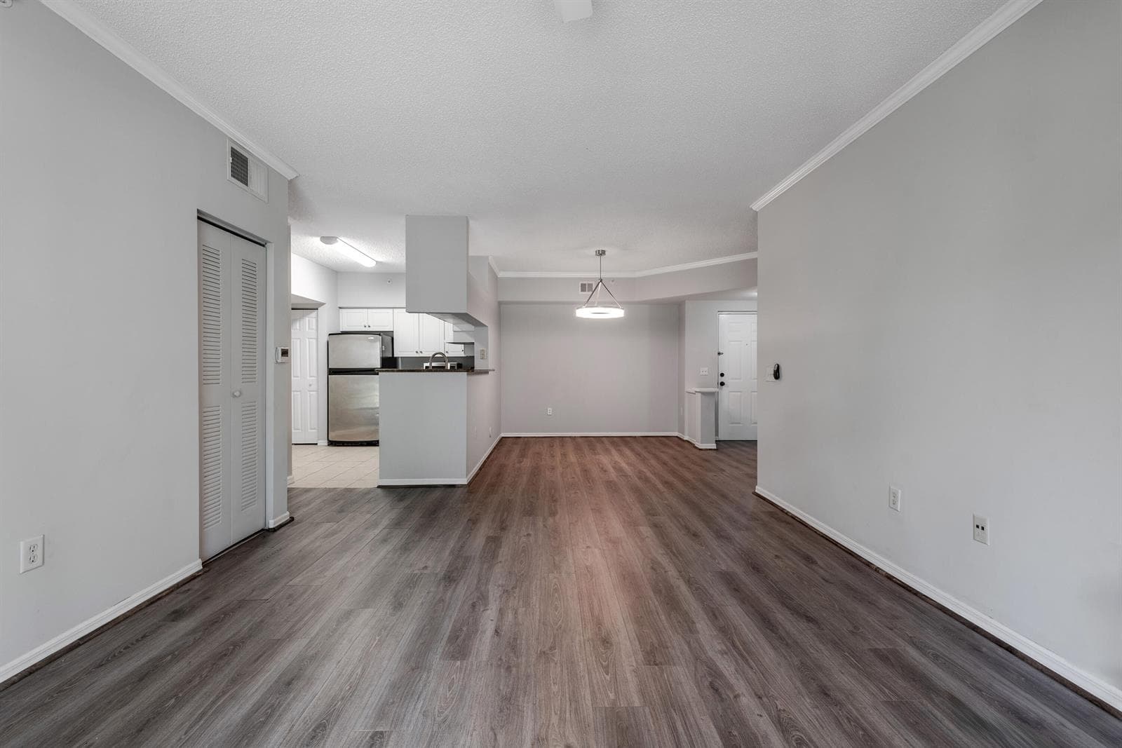 1106 Tuscany Way photo 3