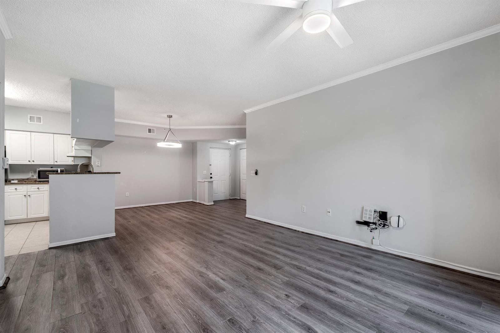 1106 Tuscany Way photo 4