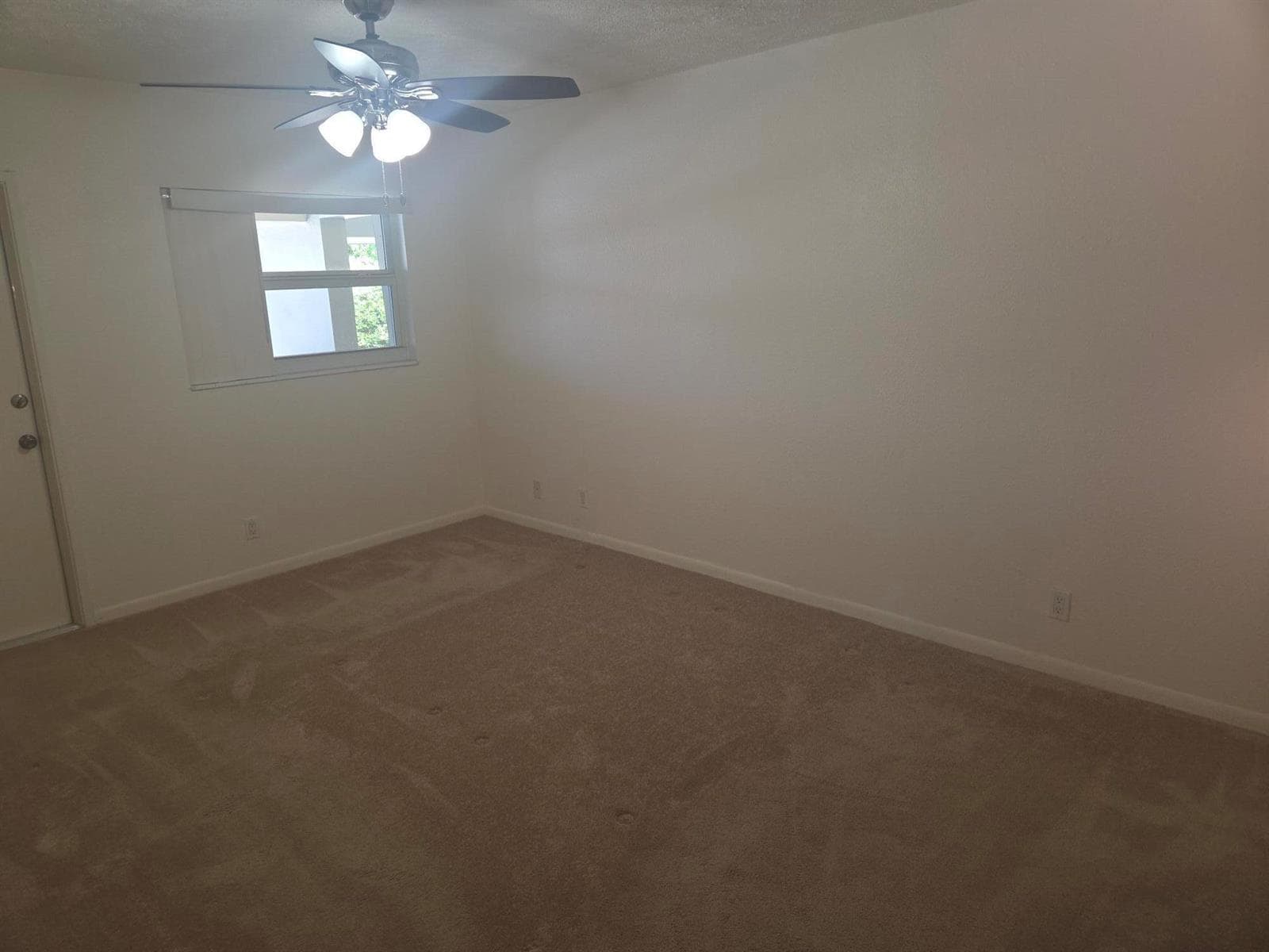 1340 NE 28th Avenue 228 photo 3