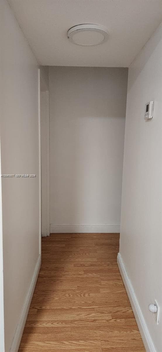 2000 NE 135th St 806 photo 11
