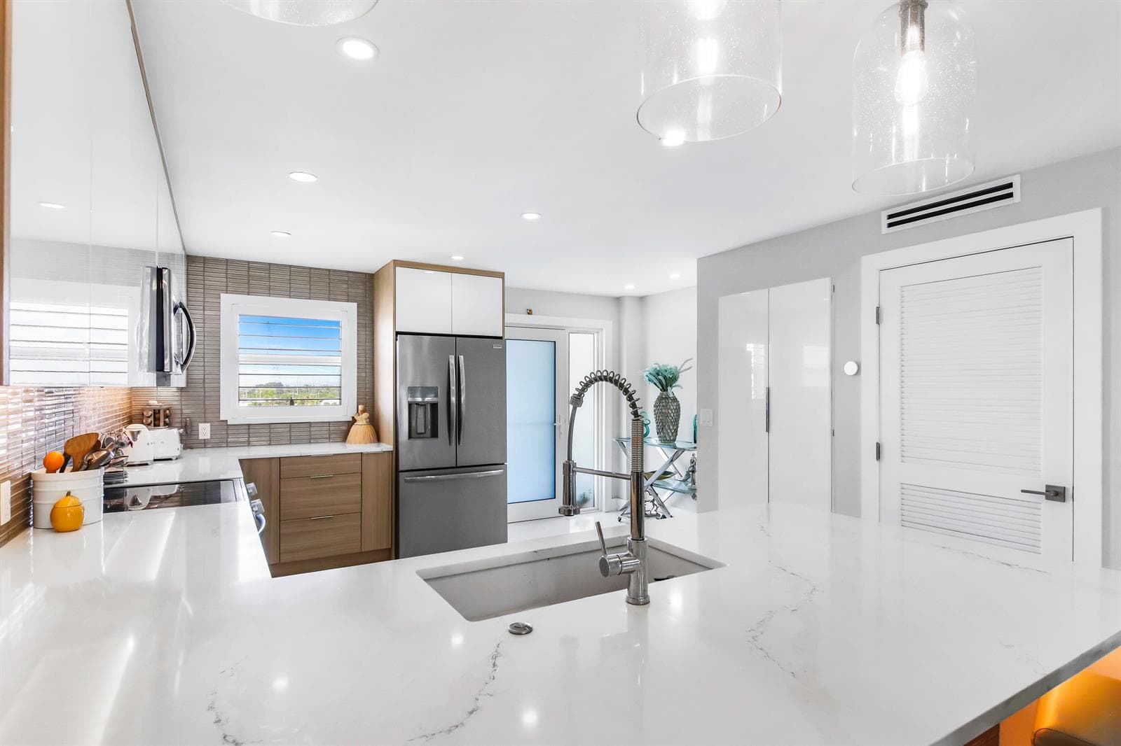 44 Yacht Club Drive 611 photo 4