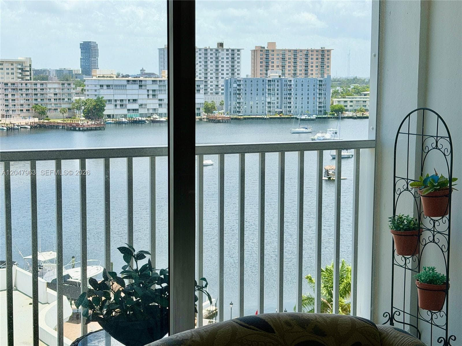 100 Golden Isles Dr 901 photo 22