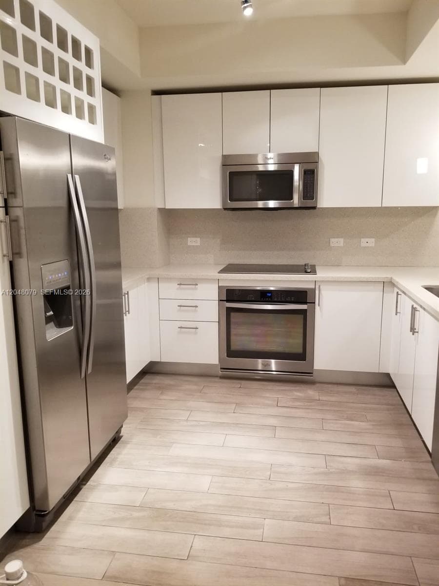 999 SW 1st Ave 3308 photo 2