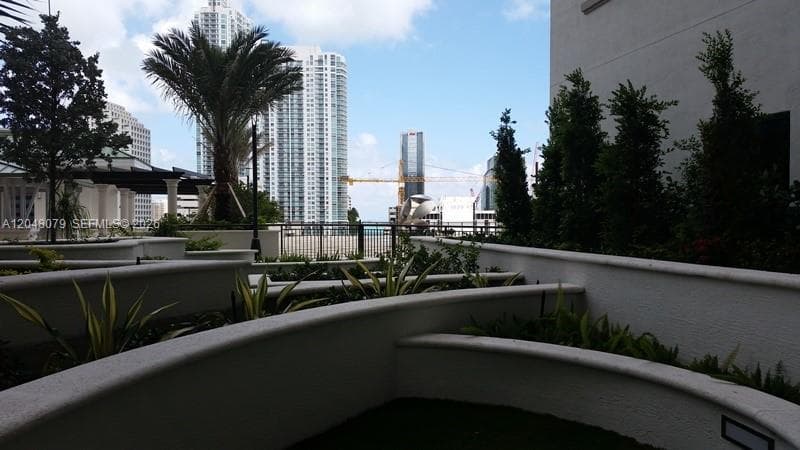 999 SW 1st Ave 3308 photo 14