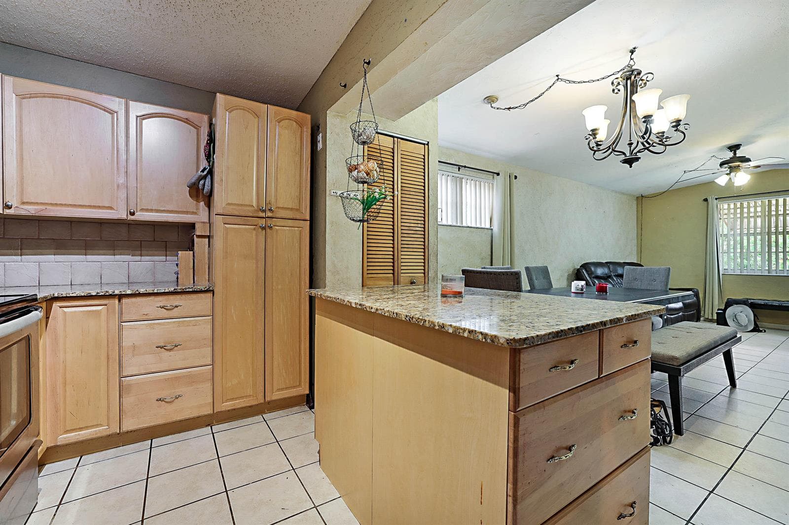 764 Camellia Drive photo 17