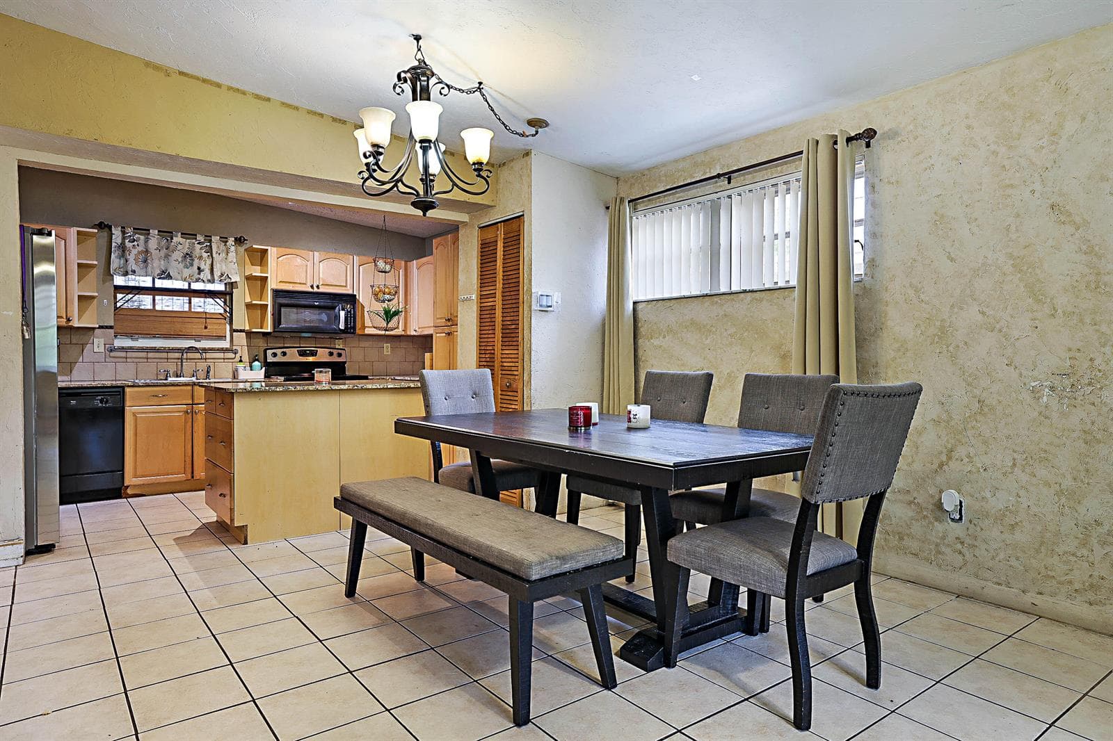 764 Camellia Drive photo 10