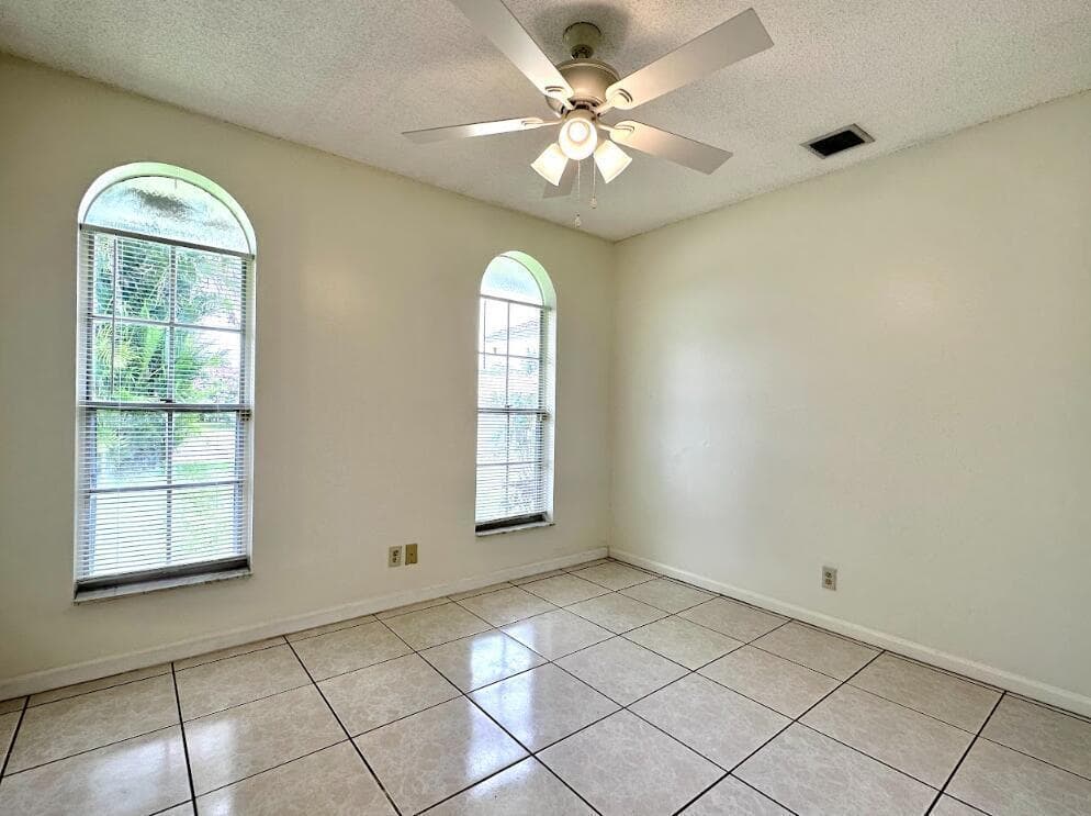 1292 Essex Drive photo 17