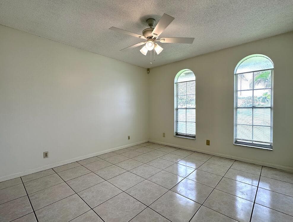 1292 Essex Drive photo 15