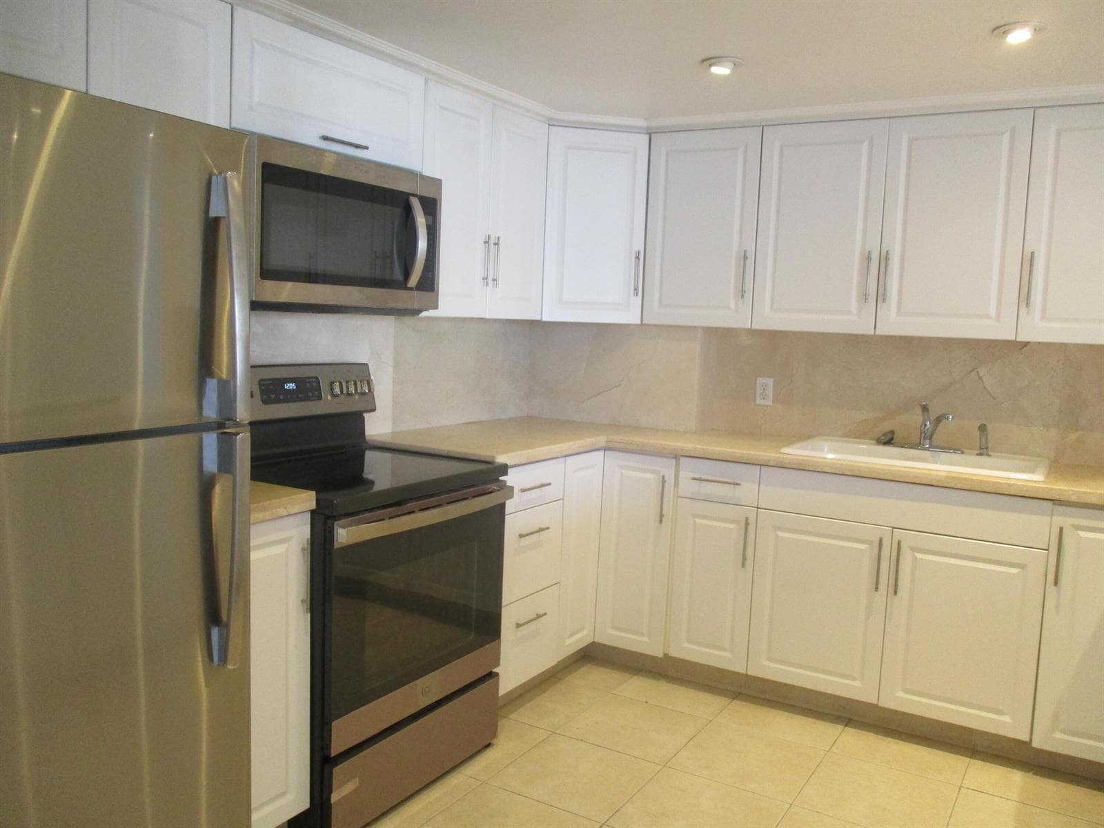 2801 NE 183rd Street 1112w photo 3