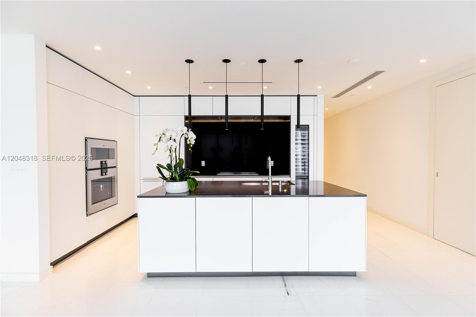 300 Biscayne Boulevard Way 2702E photo 2