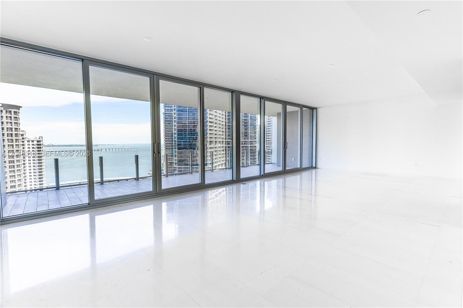 300 Biscayne Boulevard Way 2702E photo 3