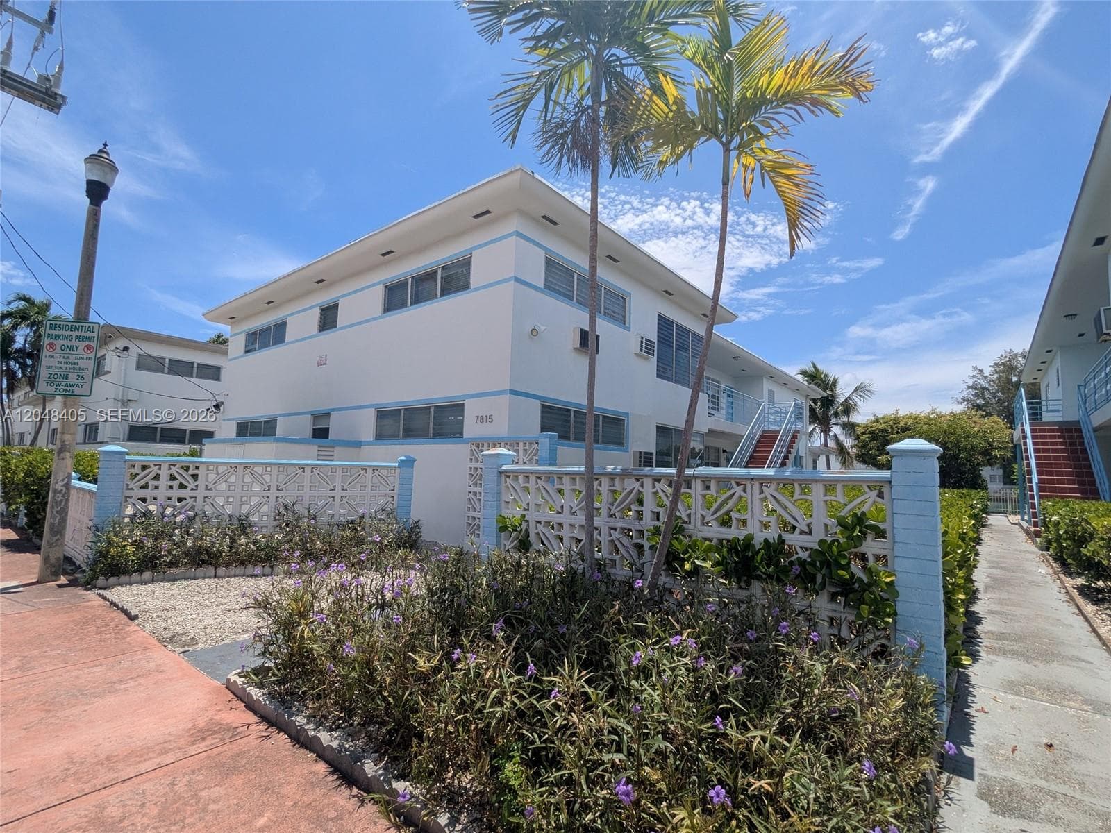 7805 Crespi Blvd 1 photo 1