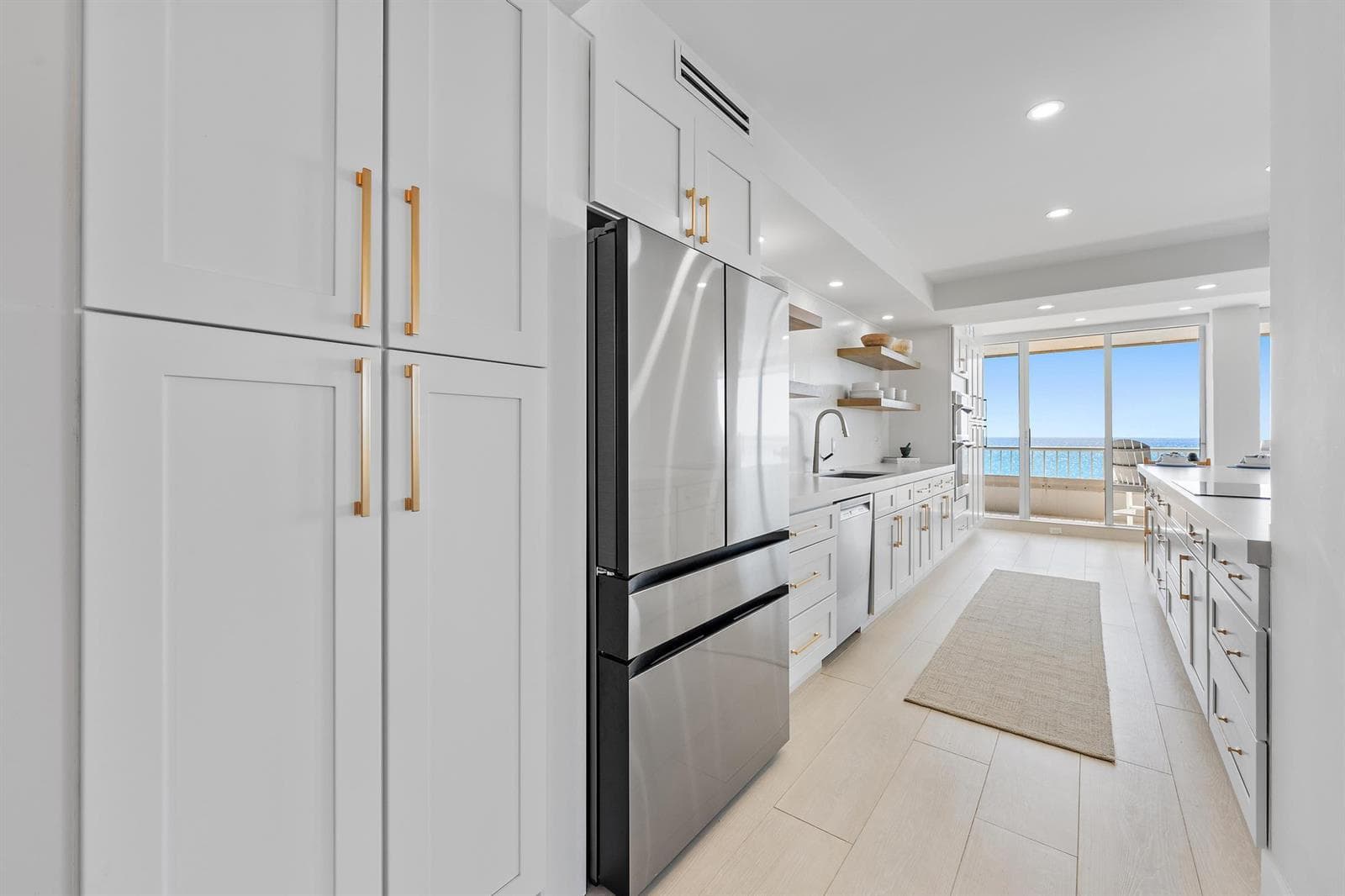 5250 N Ocean Drive 5s photo 7