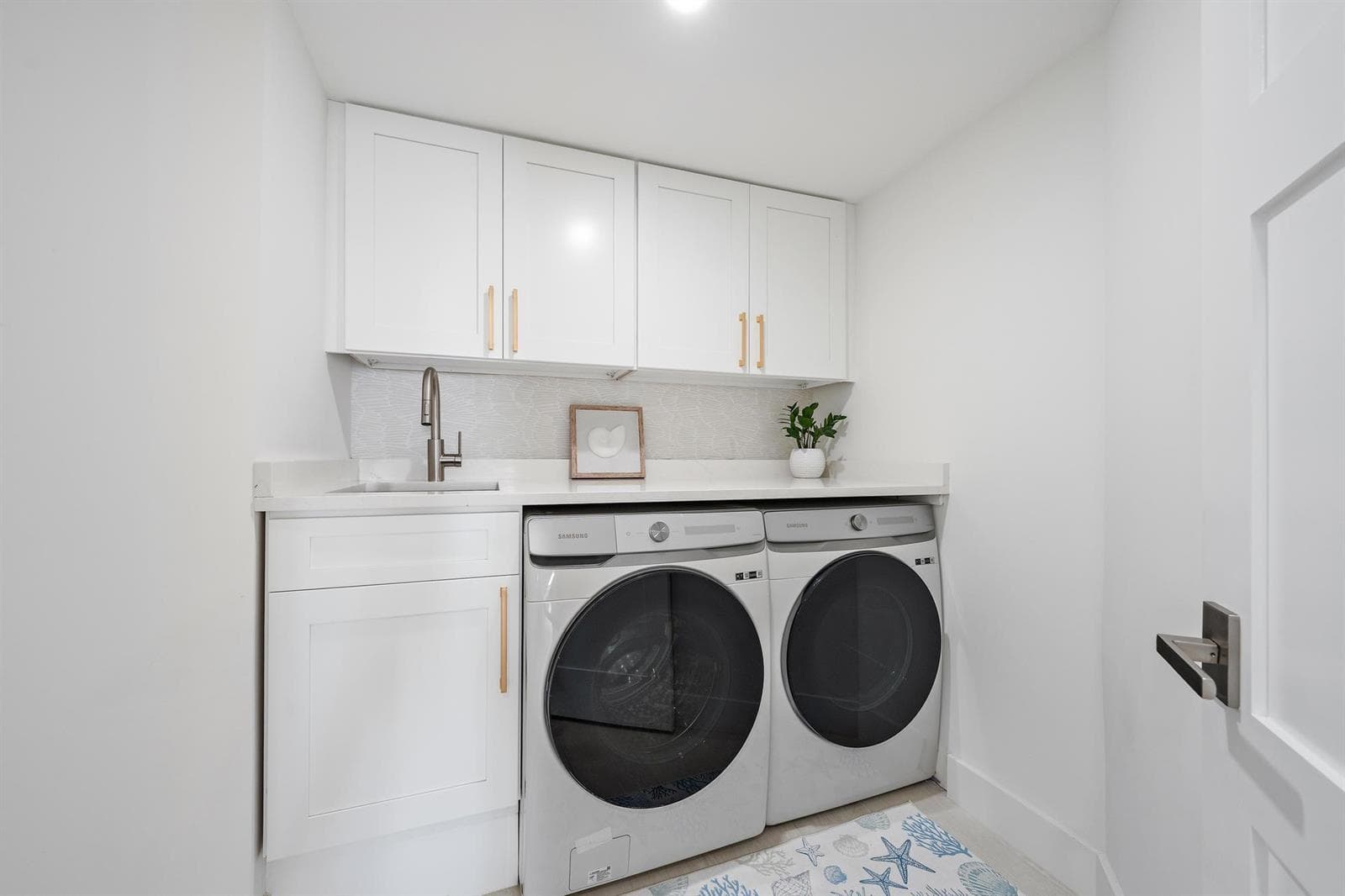 5250 N Ocean Drive 5s photo 15