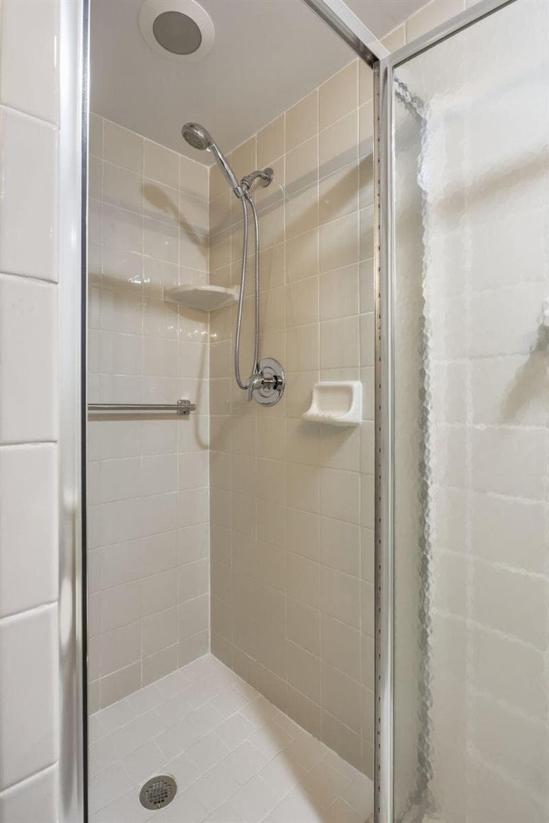 164 Seville G photo 17