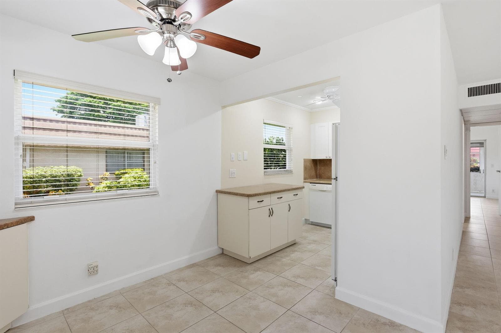 164 Seville G photo 5