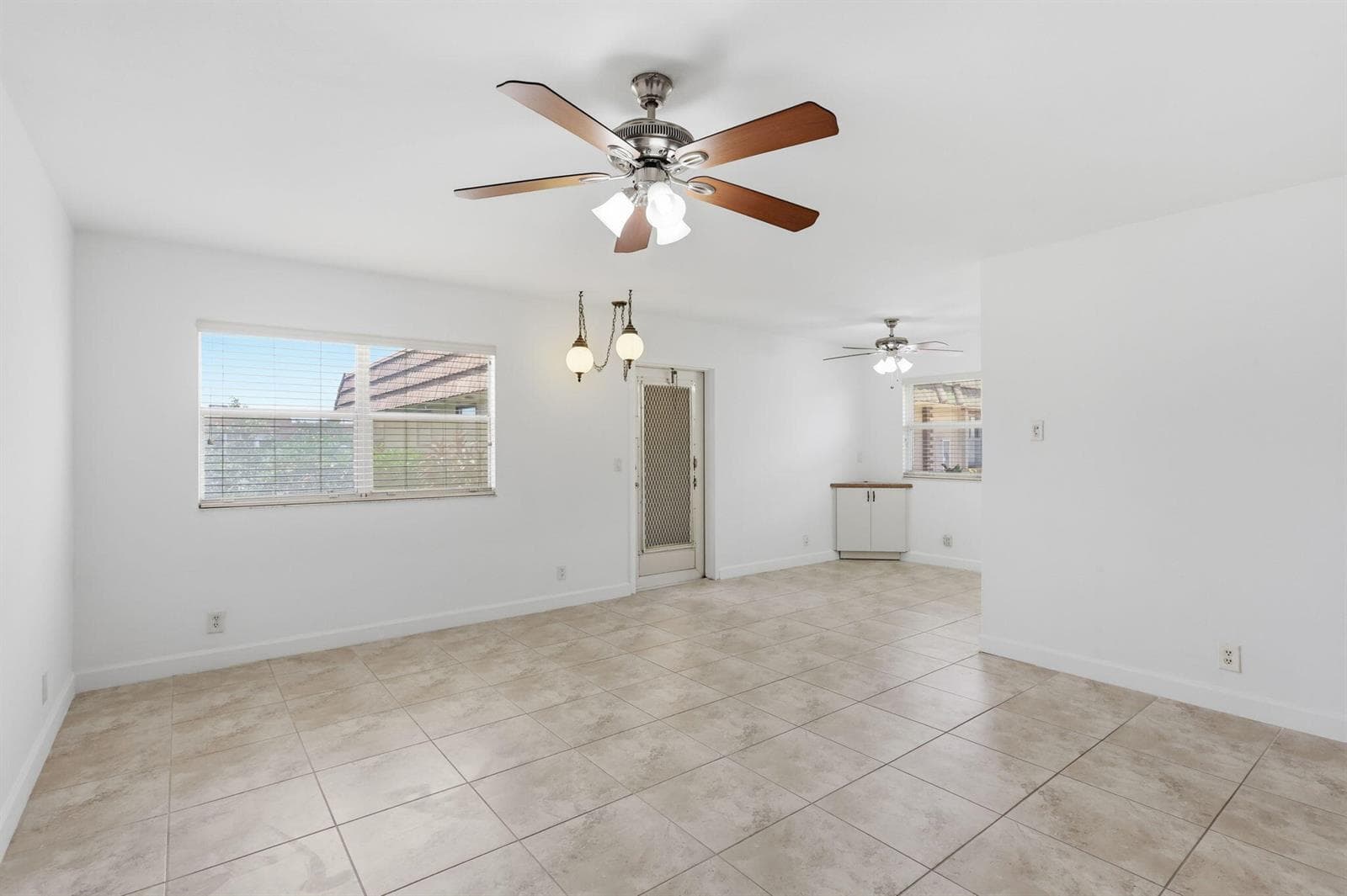 164 Seville G photo 8