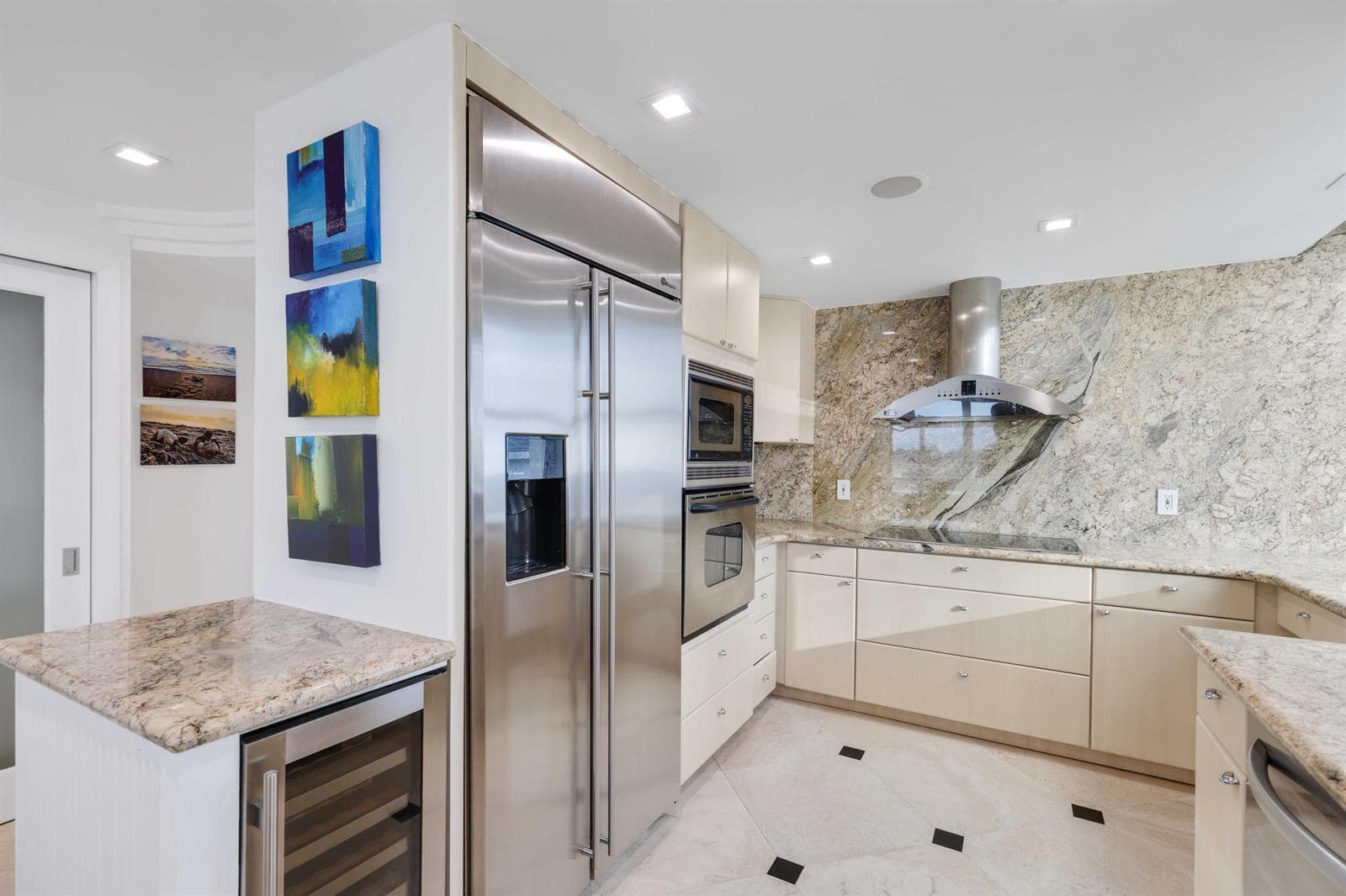 511 Bayshore Drive 401 photo 20