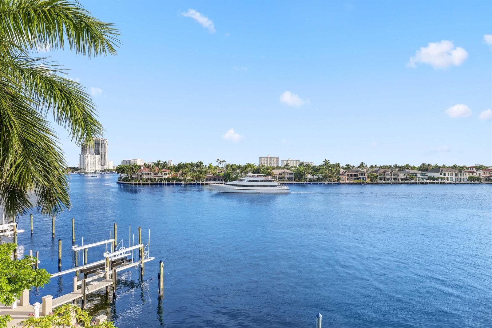 511 Bayshore Drive 401 photo 11