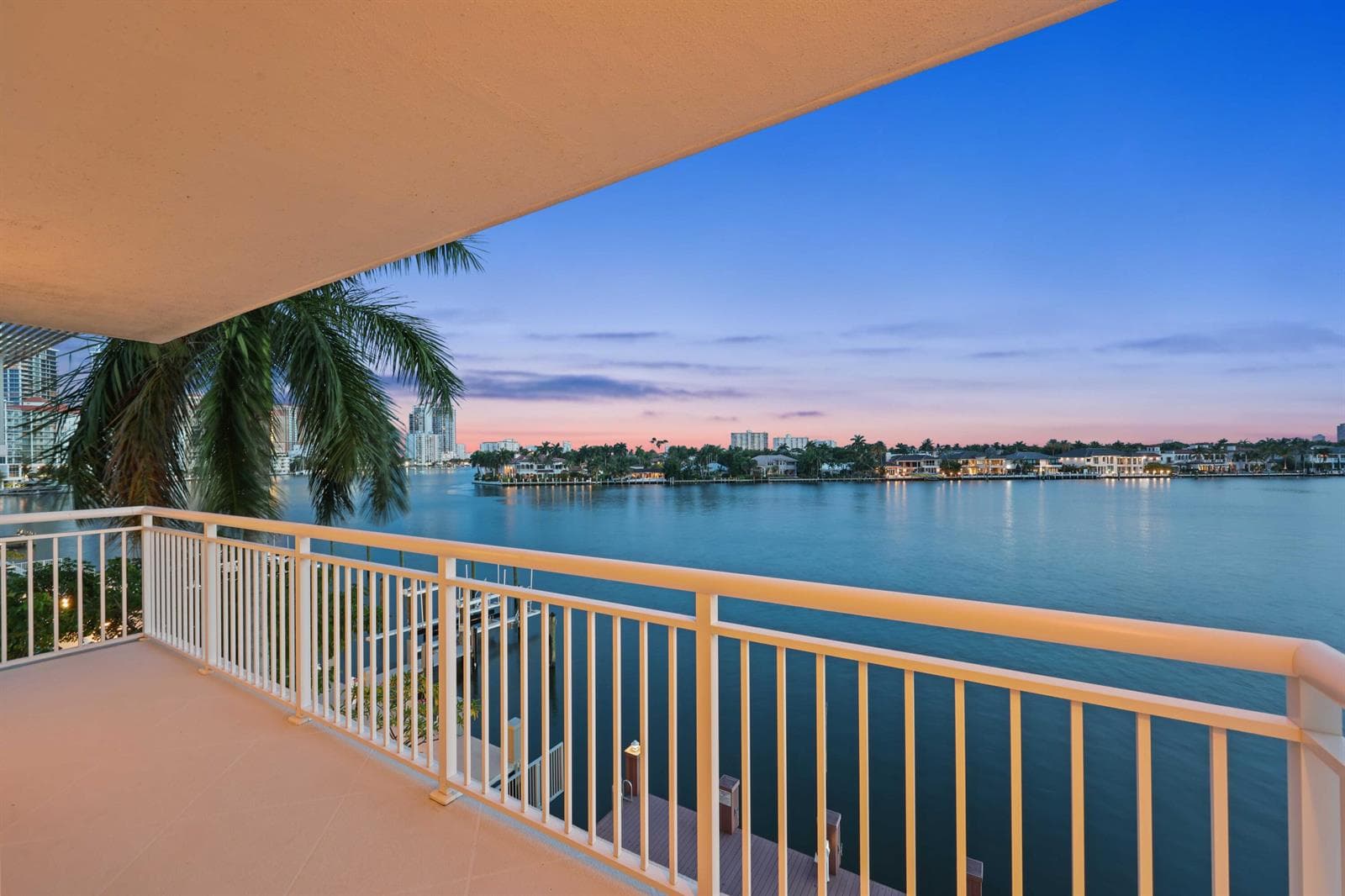 511 Bayshore Drive 401 photo 17