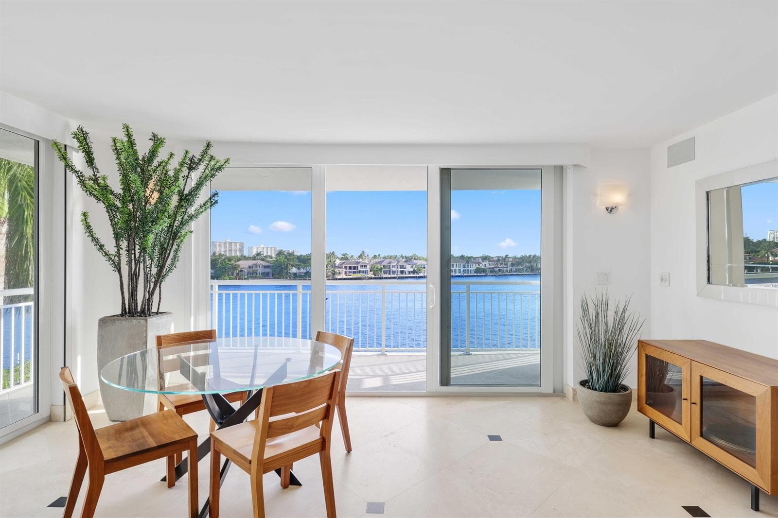 511 Bayshore Drive 401 photo 12