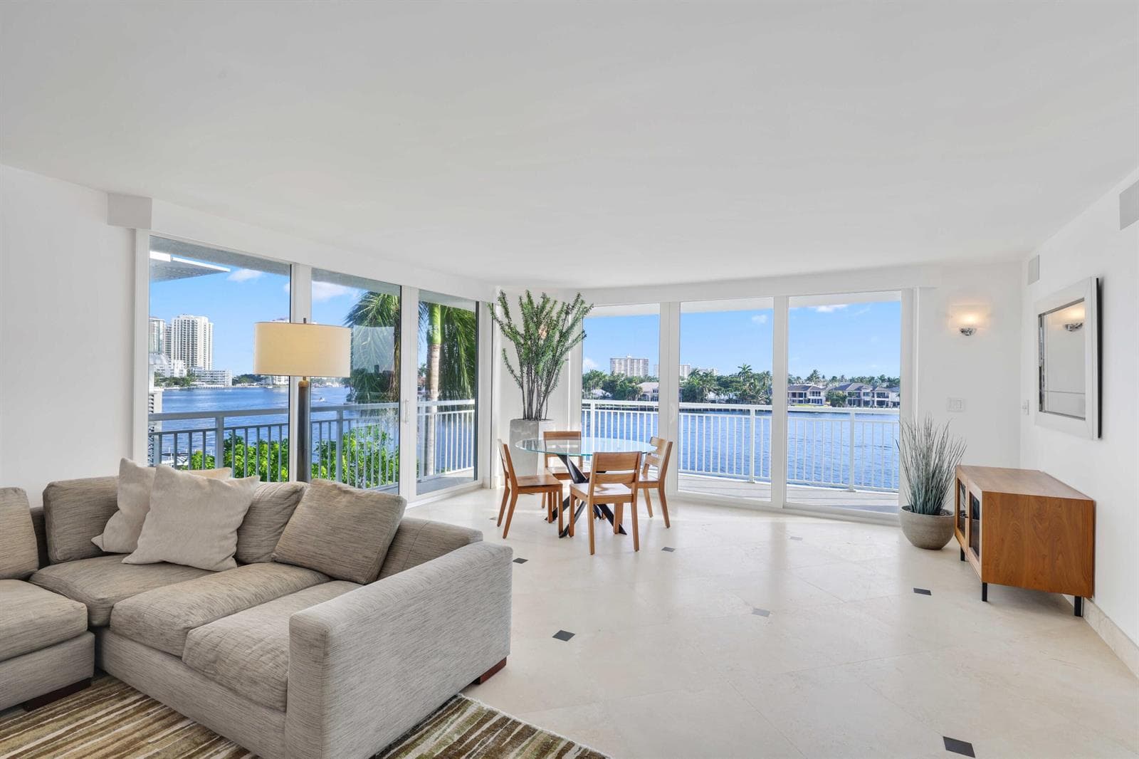 511 Bayshore Drive 401 photo 10