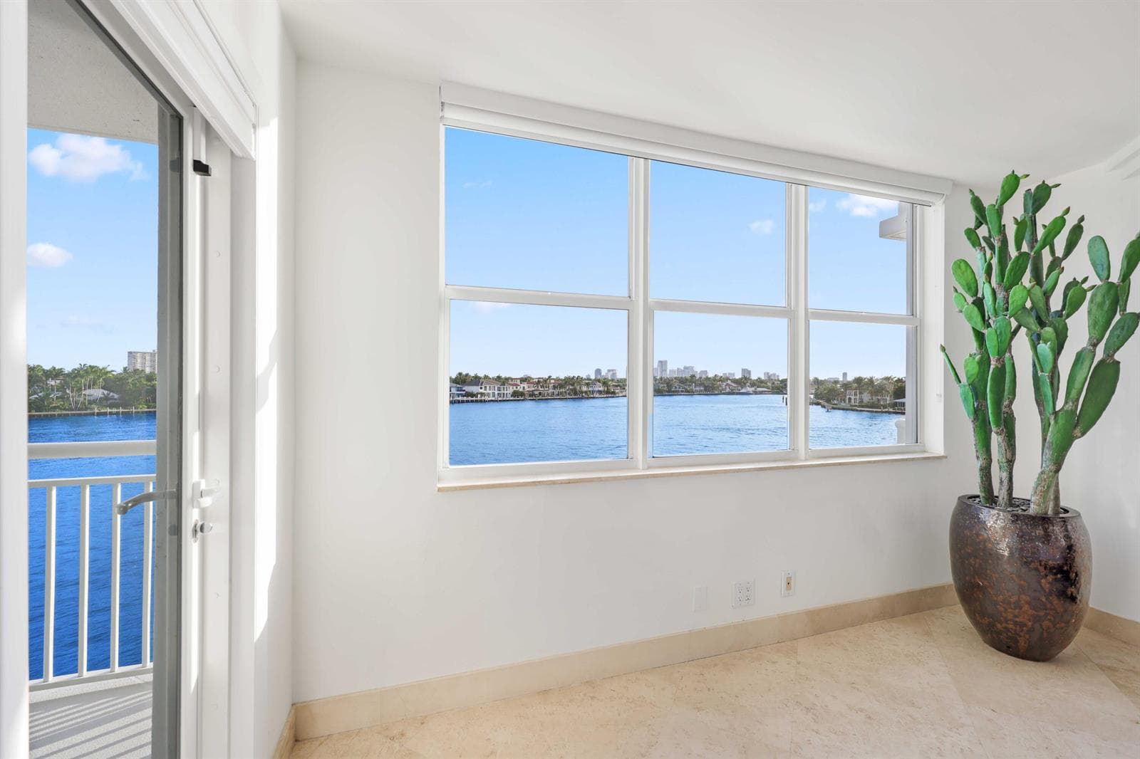 511 Bayshore Drive 401 photo 19